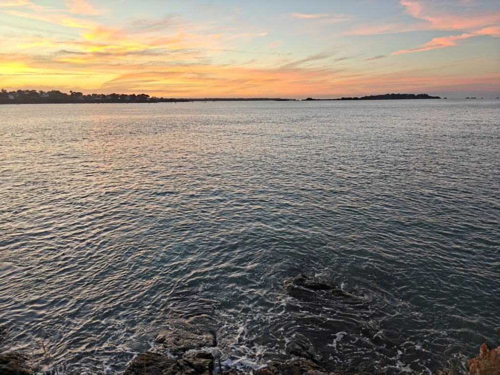 img202510061948453573990119819117022