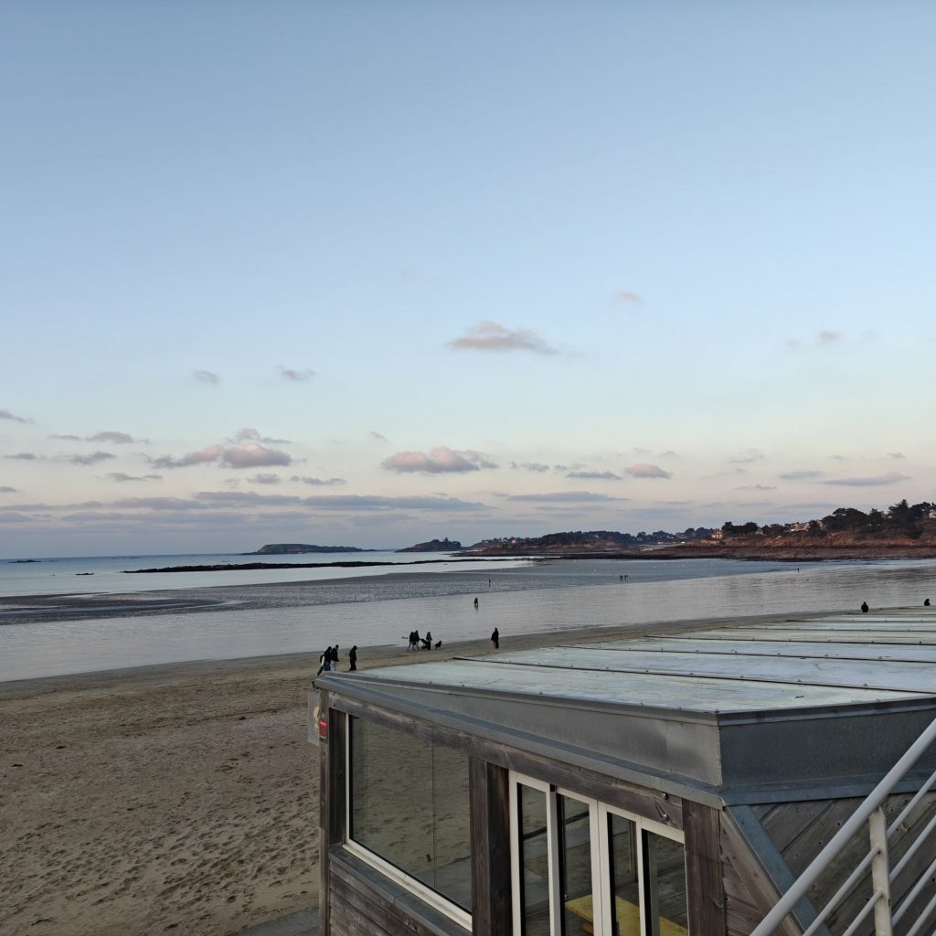 img202512251700202625359686928053914